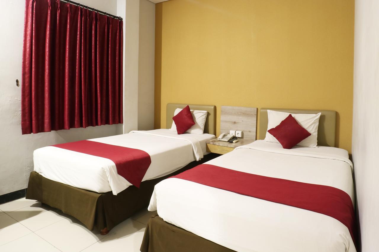 Hotel Blue Pacific Jakarta Exterior photo