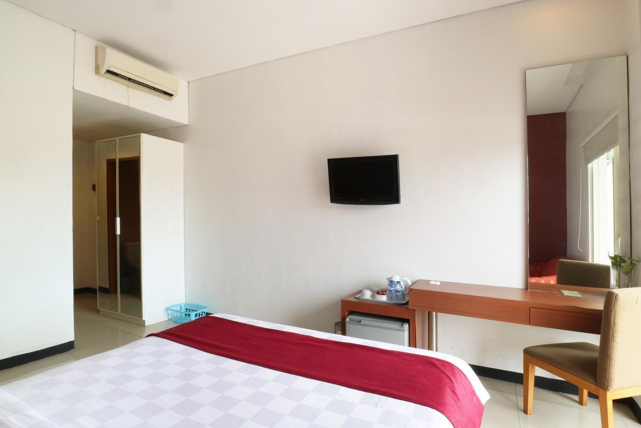 Hotel Blue Pacific Jakarta Exterior photo