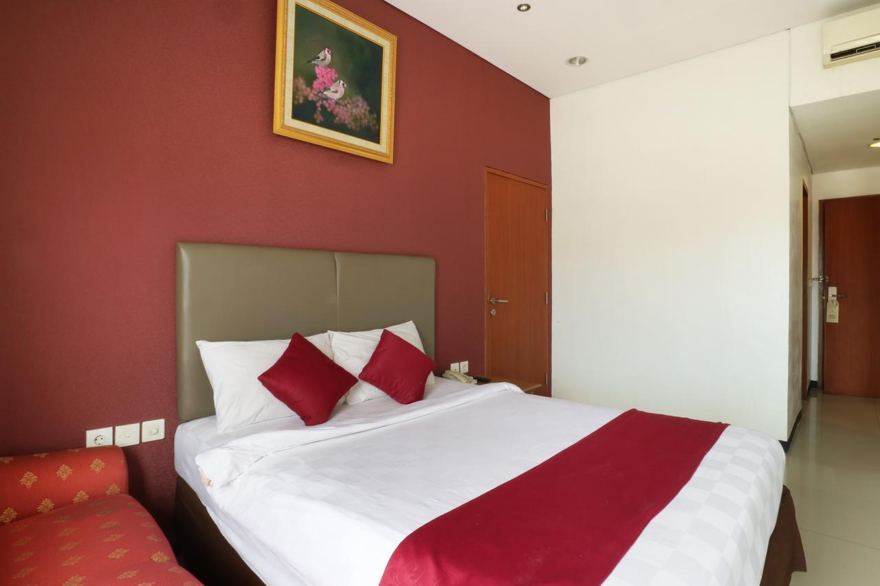 Hotel Blue Pacific Jakarta Exterior photo